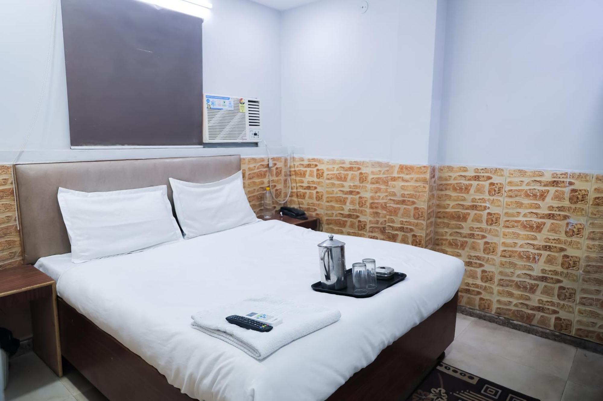 Mannat Stay Hotel - Laxmi Nagar New Delhi Bagian luar foto